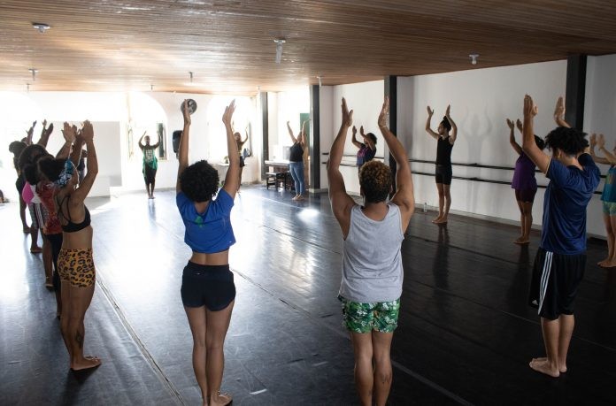 Funceb está com vagas abertas em dança para os Cursos de Férias 2023